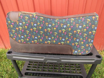 Hot Headstalls Neon Shrooms Wool Saddle Pad 30x30x3/4- NEW
