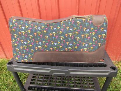 Hot Headstalls Neon Shrooms Wool Saddle Pad 30x30x3/4- NEW