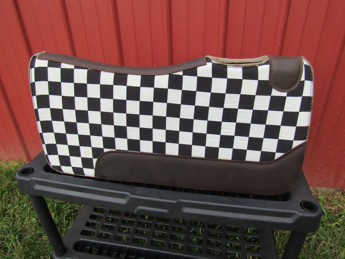 Hot Headstalls Black and White Checkered Wool Saddle Pad 30x30- NEW
