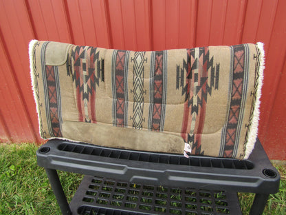 Heavy Duty Western Saddle with fleece 32x30x1"