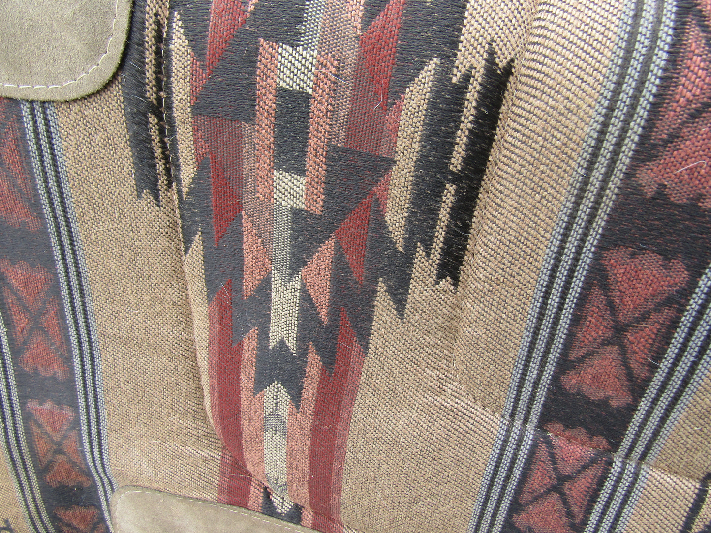 Heavy Duty Western Saddle with fleece 32x30x1"