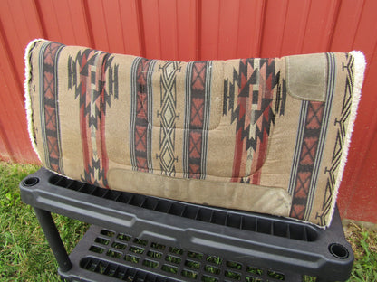 Heavy Duty Western Saddle with fleece 32x30x1"
