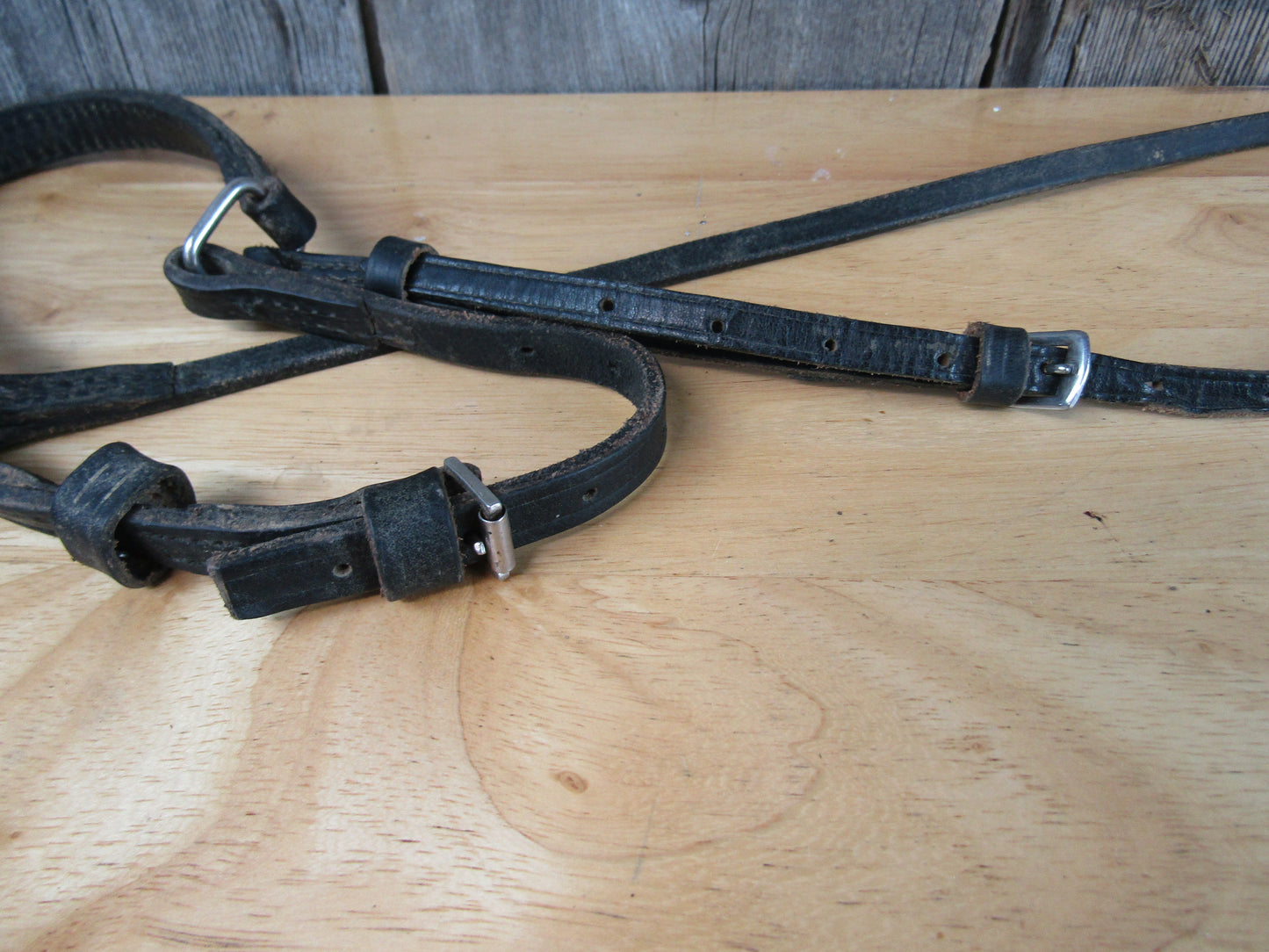 Used Fancy Stitched Black English Caveson